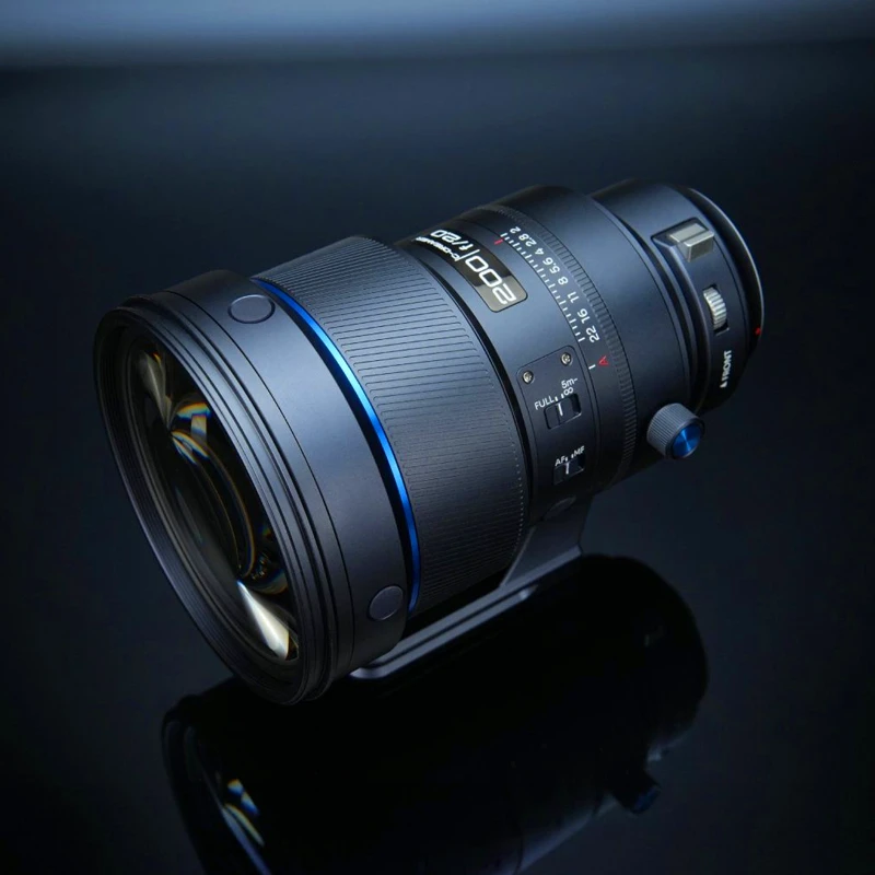 Laowa 200mm f/2.0 AF