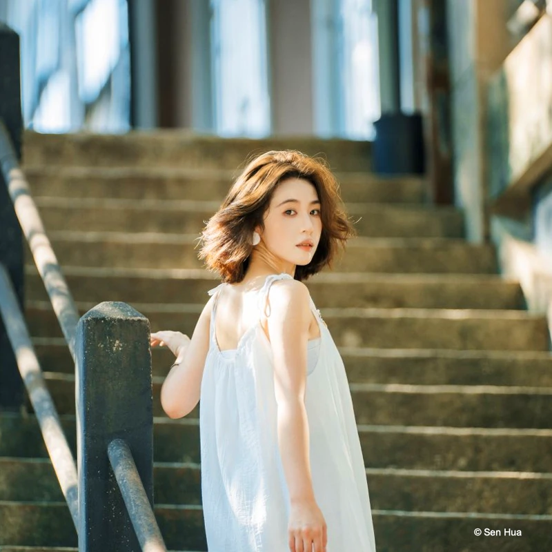 Laowa 200mm f/2.0 AF