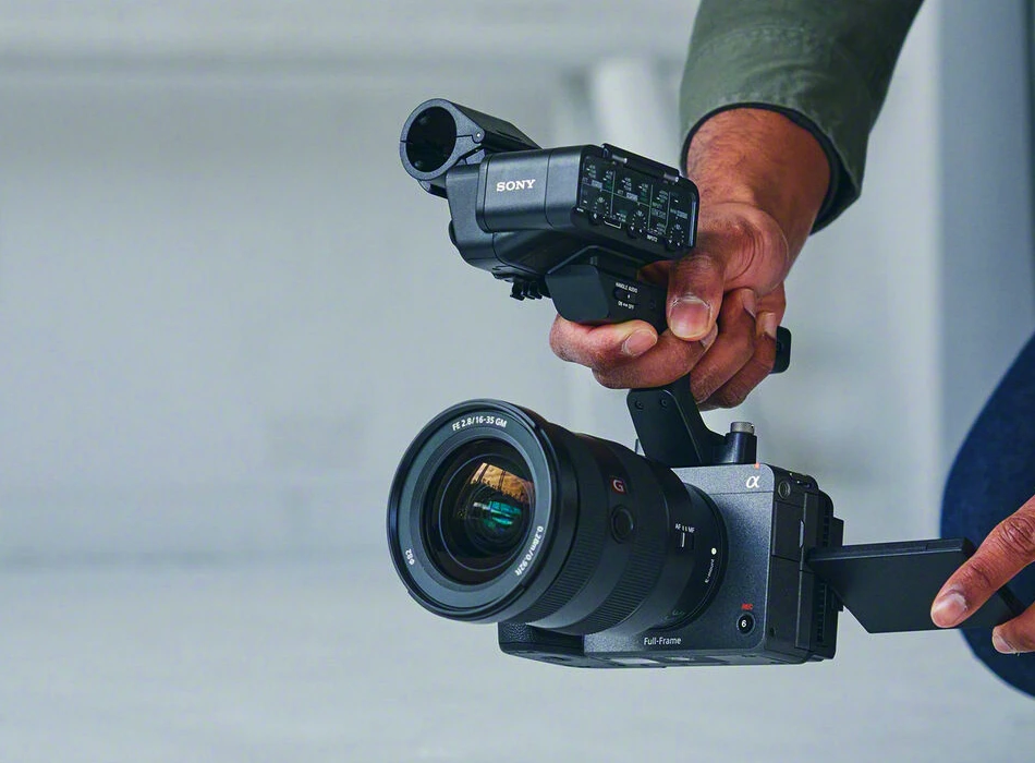 Nikon ZR vs Sony FX3