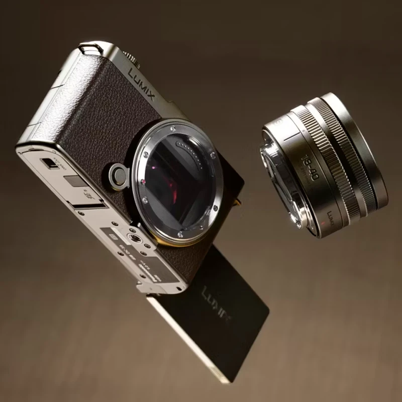 Panasonic lumix S9 cestovatelsky fotoaparat