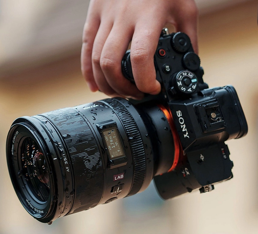 Viltrox AF 35mm f/1.2 LAB Sony E